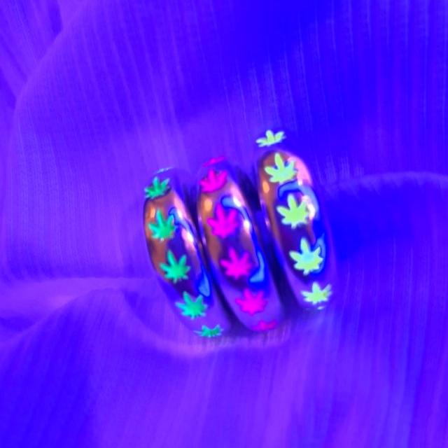 Earcuff Pink Weeds (Silver-Neón)